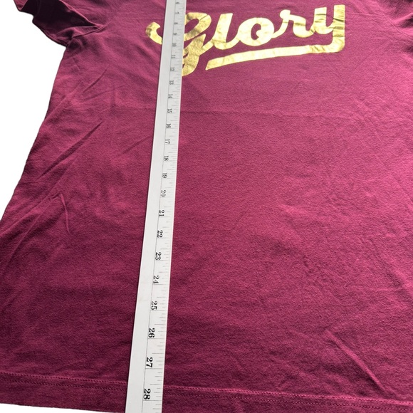 Maroon women’s t-shirt glory graphic in gold color size large - Picture 13 of 14